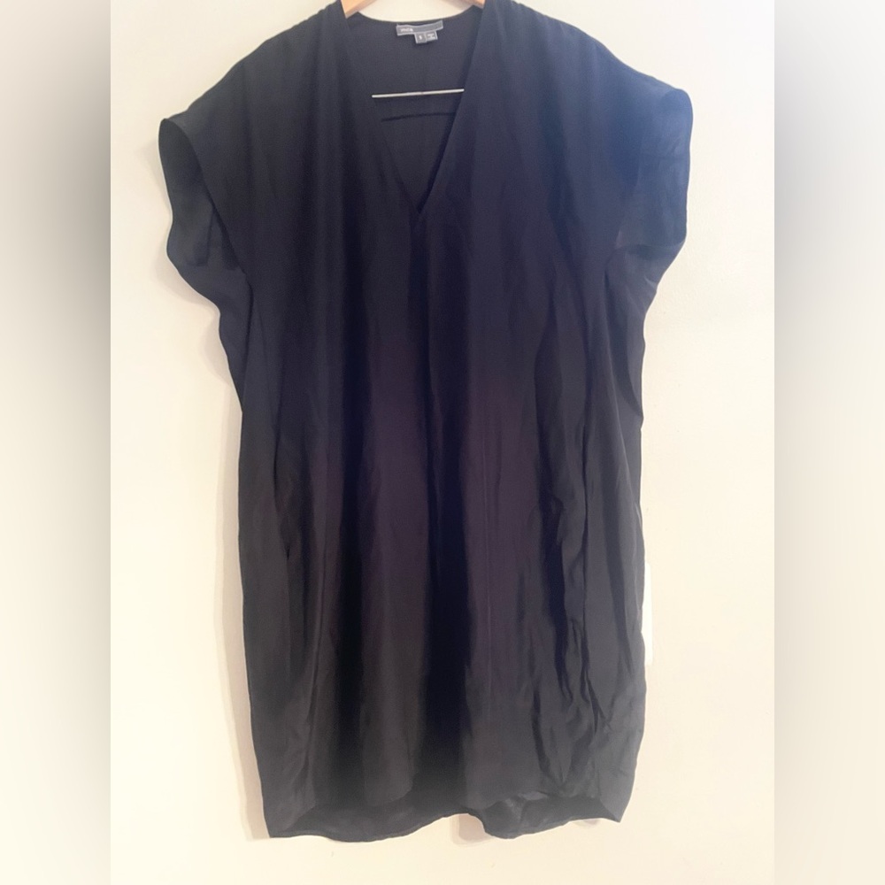Vince 100%  Silk Black Shift Tunic Dress Size Small Side Pockets - EUC